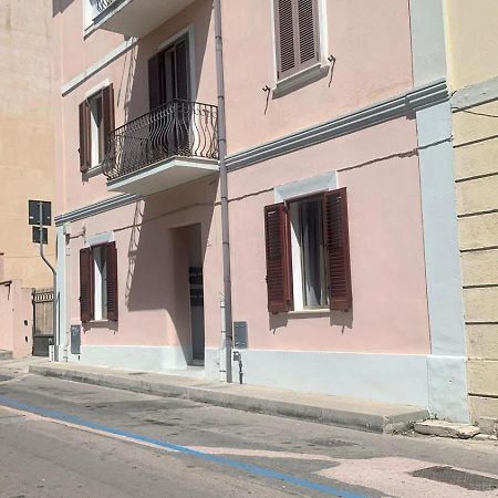 International House Olbia Hotel Екстериор снимка