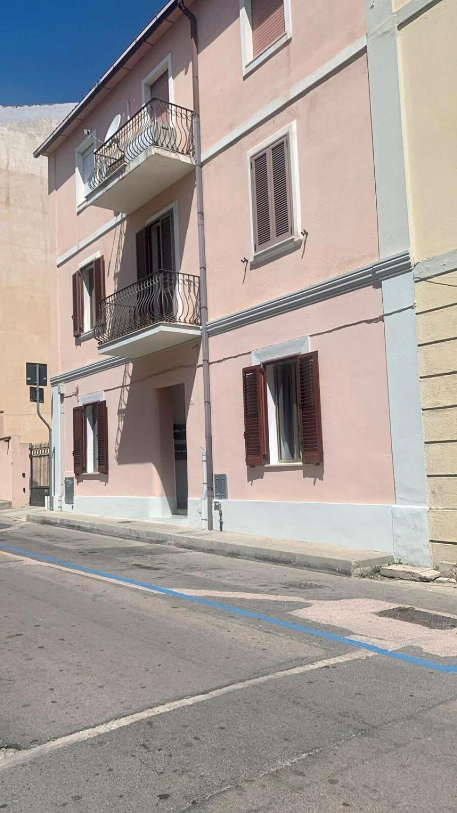 International House Olbia Hotel Екстериор снимка
